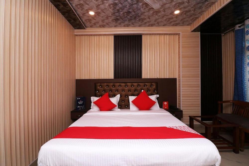 Airport Hotel Runway New Delhi Exterior photo