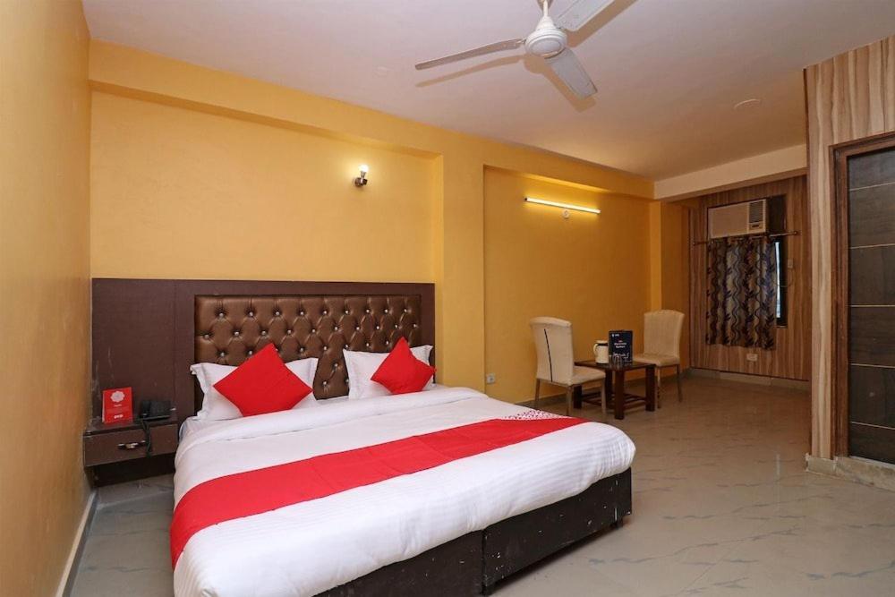 Airport Hotel Runway New Delhi Exterior photo