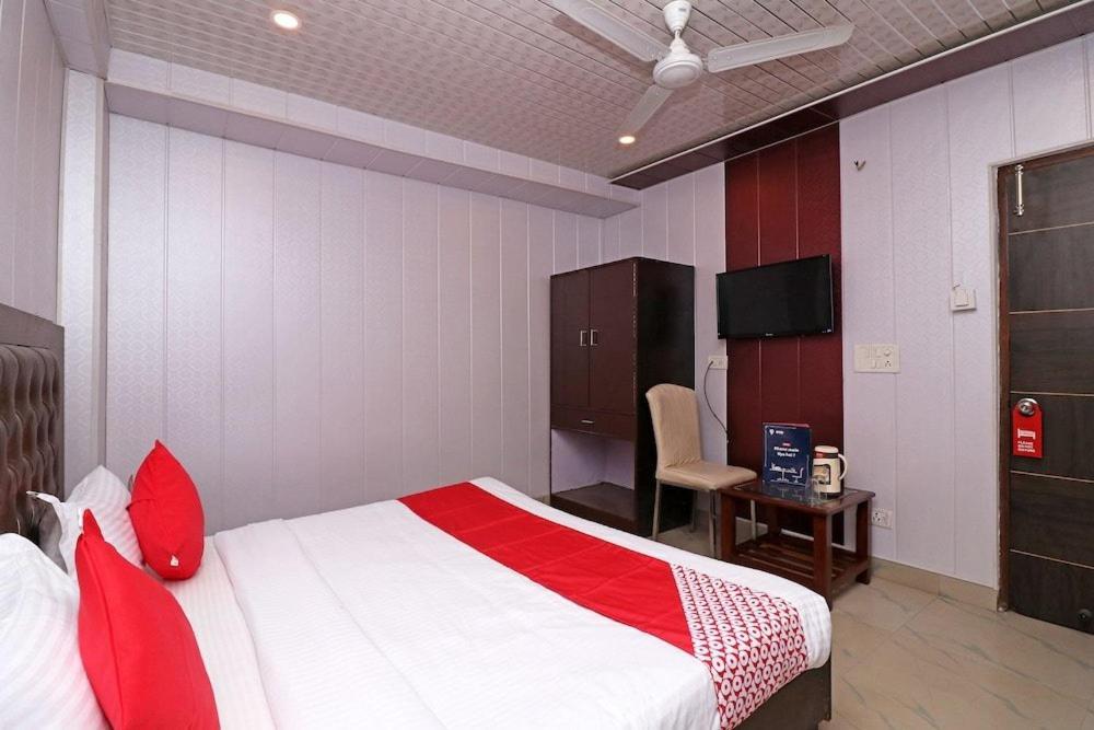 Airport Hotel Runway New Delhi Exterior photo